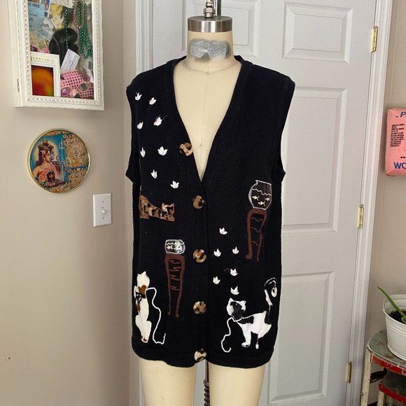 Lisa international Sweaters Vintage 98s Lisa Black Embroidered Cat